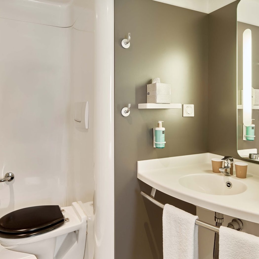 B&B HOME Rueil-Malmaison Gare 2
